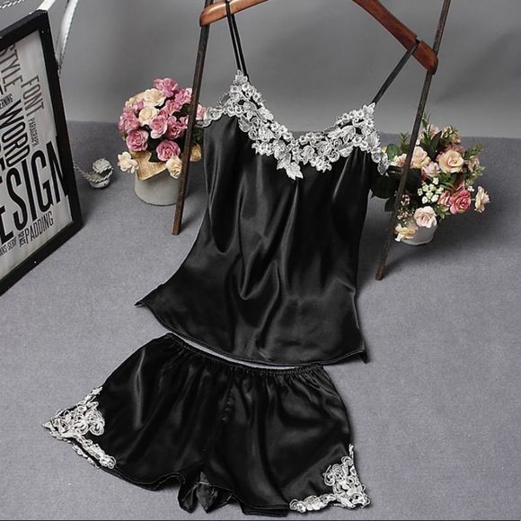 Fleur Cachee Other - NWT Fleur Cachee "Maylin" Camisole Pajama Set